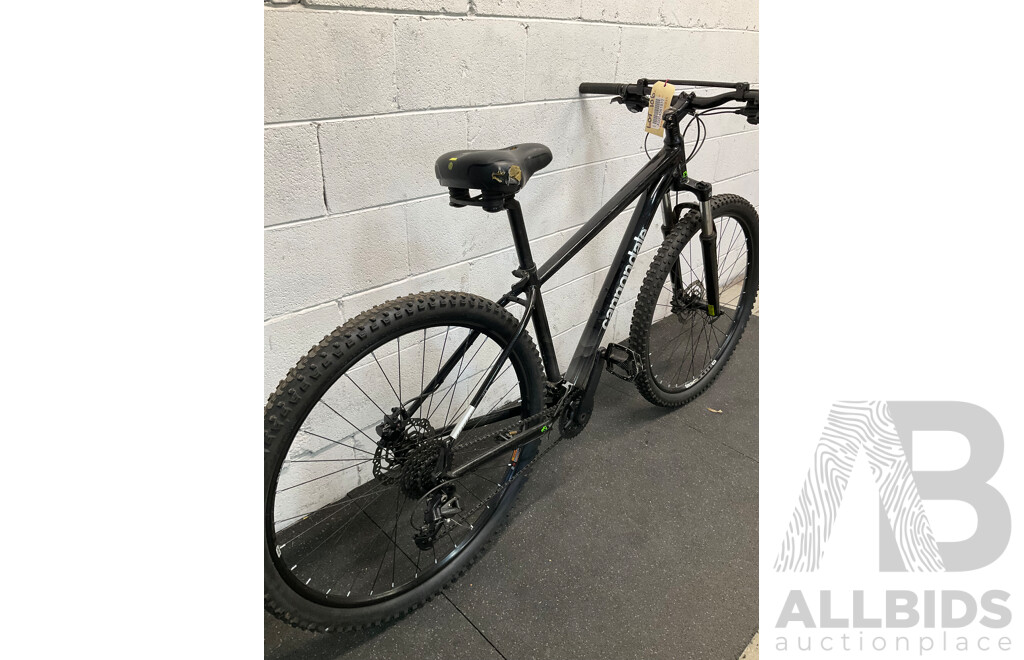 CANNONDALE Trail 7 Size S Mountain Bike