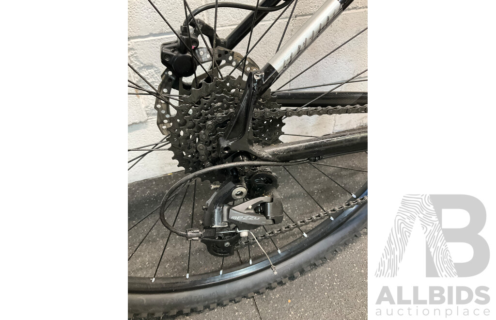 CANNONDALE Trail 7 Size S Mountain Bike