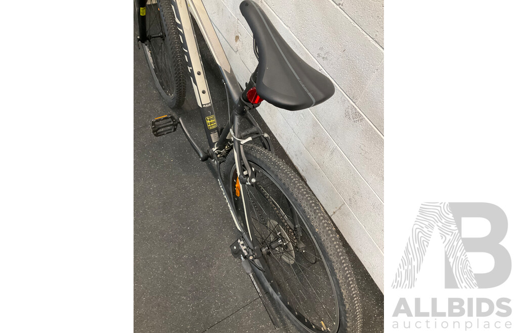 GIANT ATX Mountain Bike