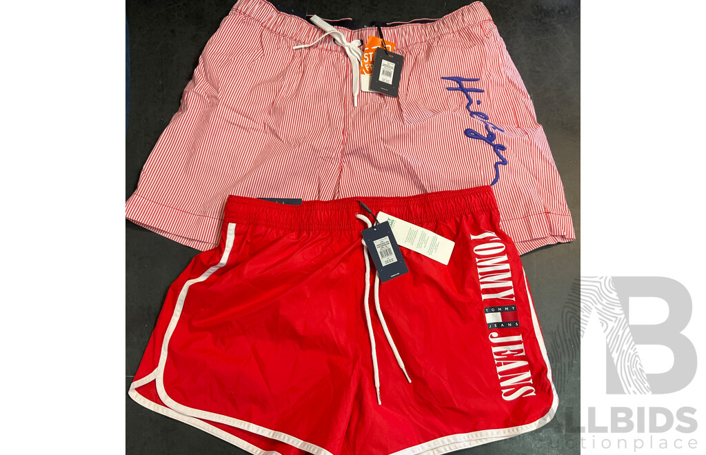 Tommy Hilfiger Shorts Size M/L - Lot of 2