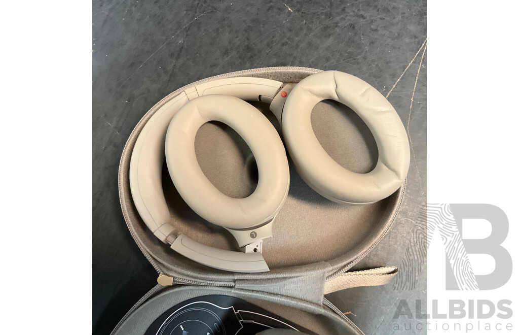 Sony WH-1000XM4 Wireless Noise Cancelling Stereo Headset