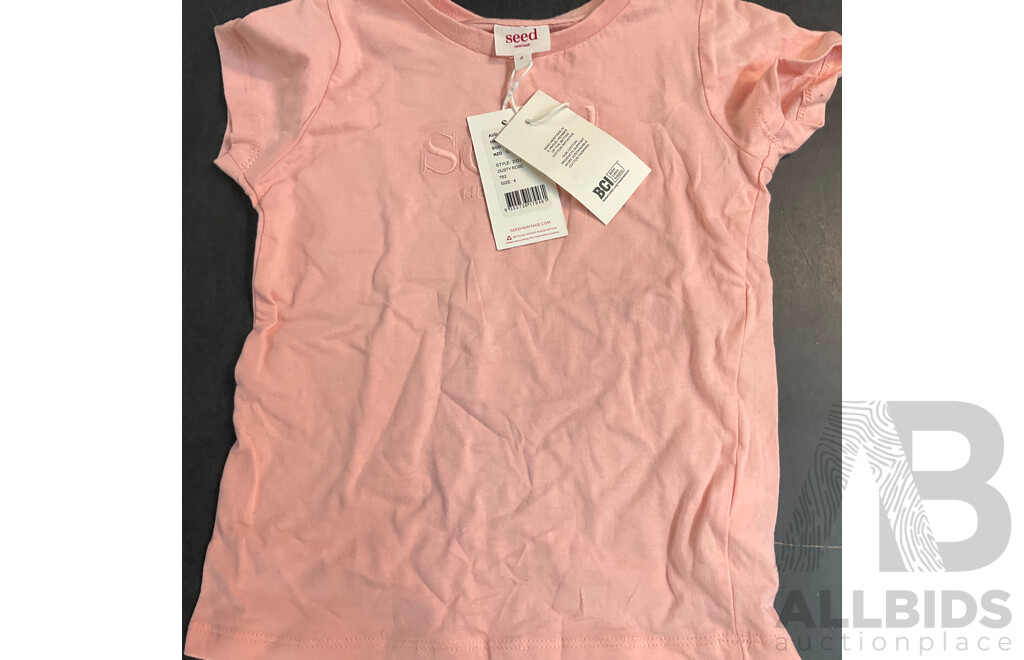 Bluey Cloud Bag Doctor's Set & Seed Size 4 Kids T-shirt & Liquid Ears Wireless Earphones