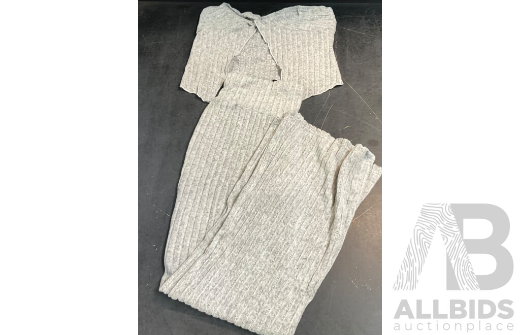 Womens Apparel & Accessories From Online Order Parcels