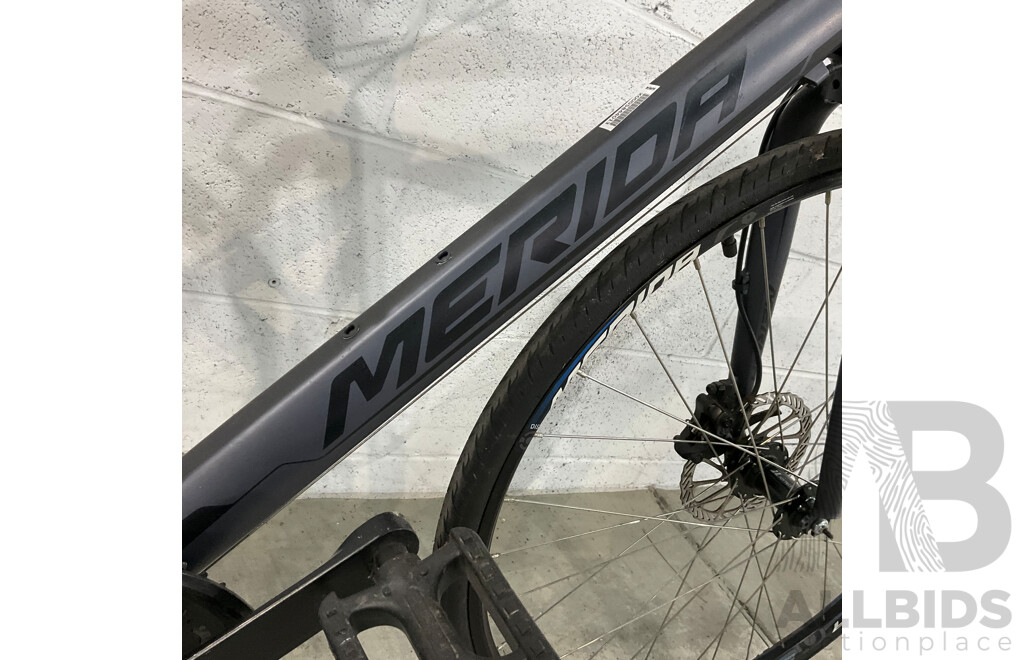 Merida Speeder 20 Bike Flat Bar Road Bike - Dark Silver - Frame 54cm