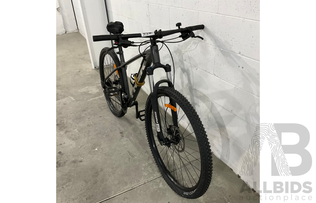 TREK Marlin 5 Mountain Bike - Black