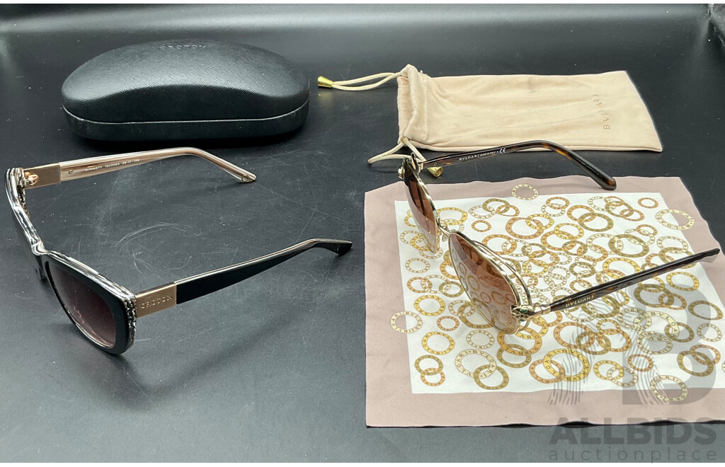 2 Pairs of Women's Sunglassess