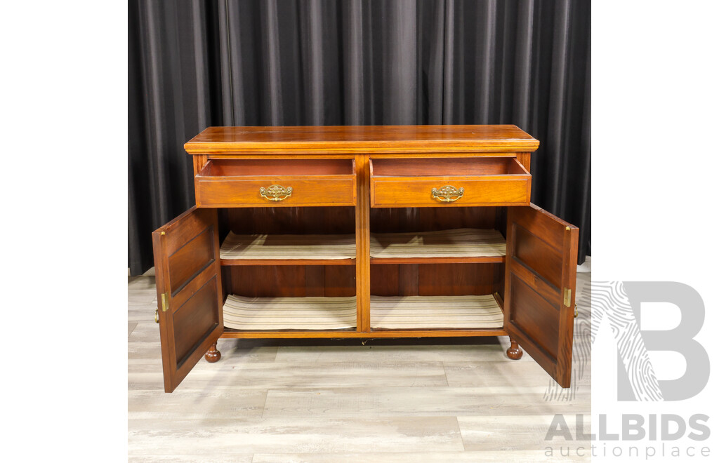 Late Edwardian Oak Two Door Sideboard
