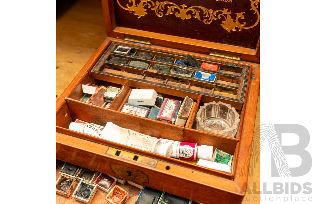 Early Timber Artists Box by R.Rowney & Co