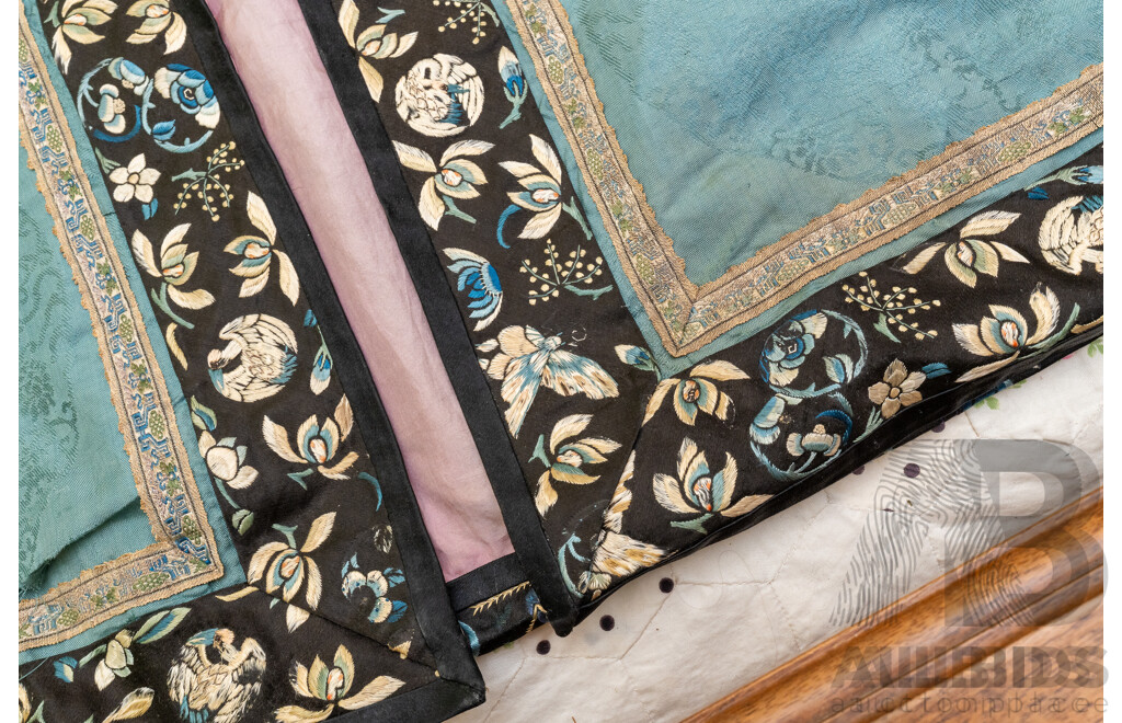 Possibly Qing Dynasty Chinese Embroided Silk Robe