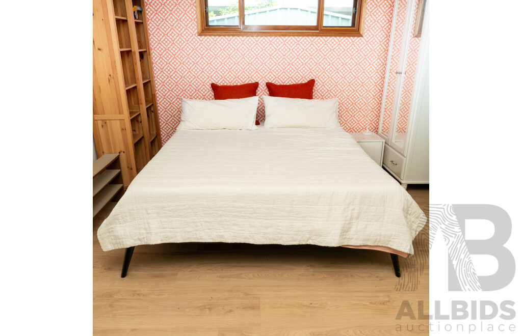 Tempur King Size Bed Frame and Mattress and Two King Size Pillows