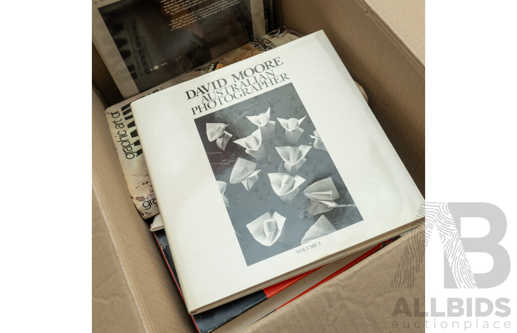 Amazing Lot of Approximately Fifteen Varied Books on Photographers and Photography, Including One Annie Leibovitz [Life Through a Lens] DVD