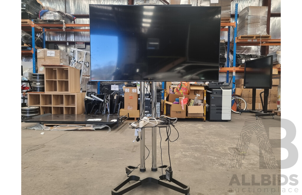 Samsung (QA55Q60AAW) 55-Inch Q60A QLED 4K Smart TV on Mobile Trolley