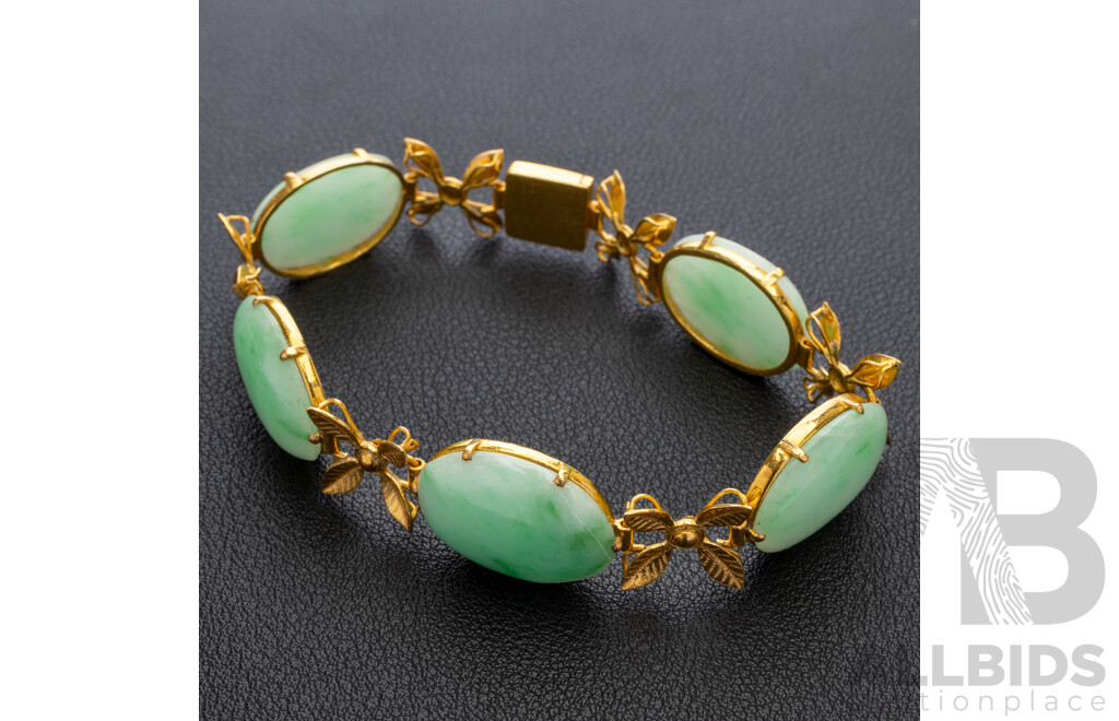 22ct Vintage Chinese Jade Cabochon Bracelet, 19cm, 28.26 Grams