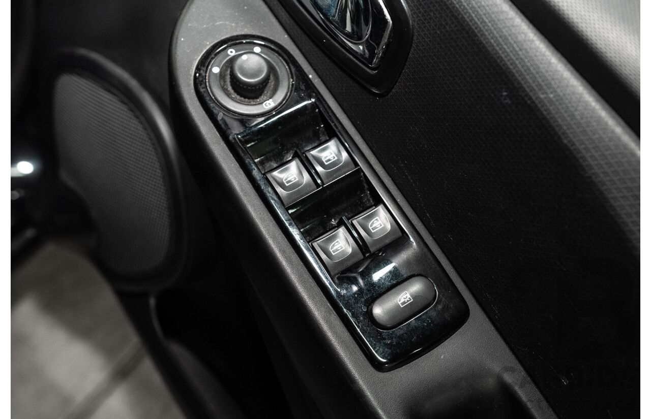 4/2014 Renault Clio Expression X98 5d Hatchback Diamond Black Turbo 1.2L