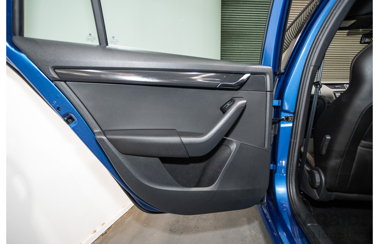 06/2015 Skoda Octavia RS 162 TSI NE MY15 4d Wagon Race Blue Metallic Turbo 2.0L