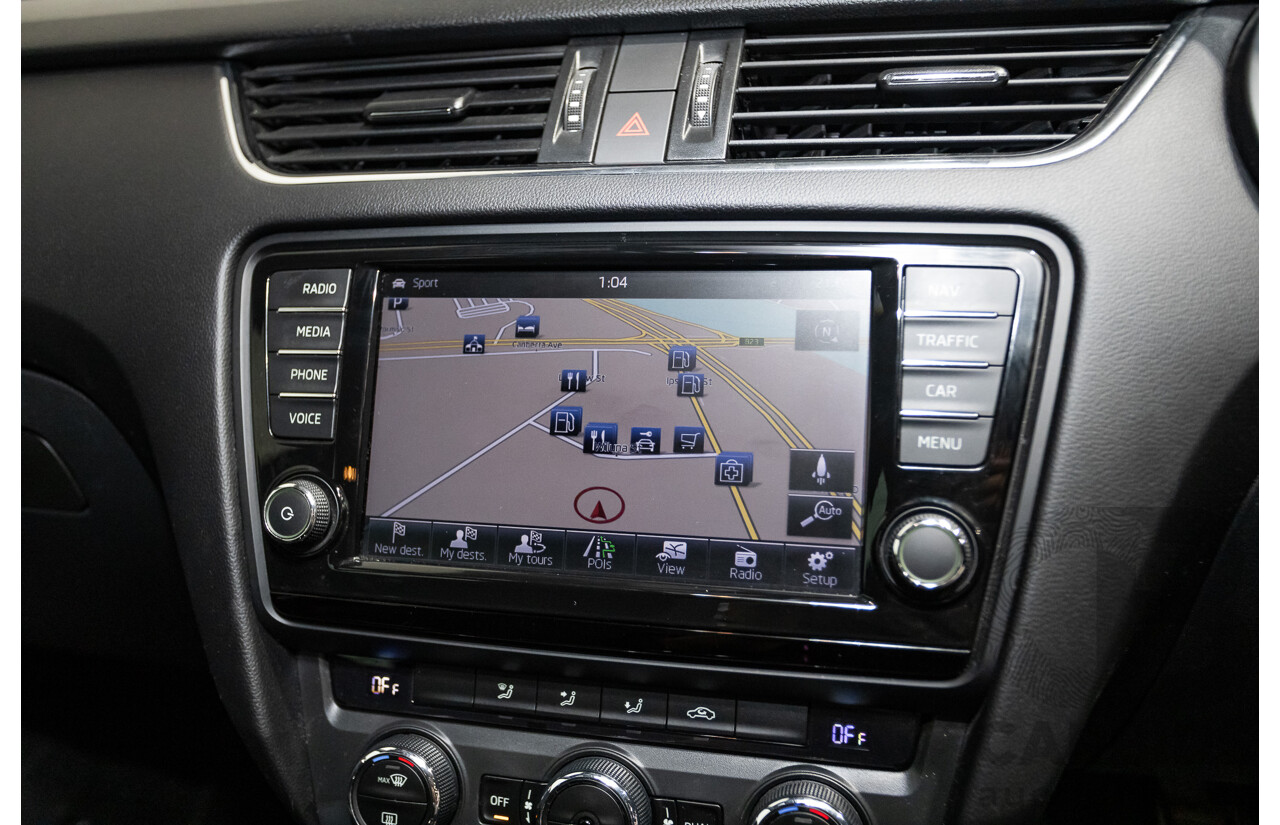 06/2015 Skoda Octavia RS 162 TSI NE MY15 4d Wagon Race Blue Metallic Turbo 2.0L