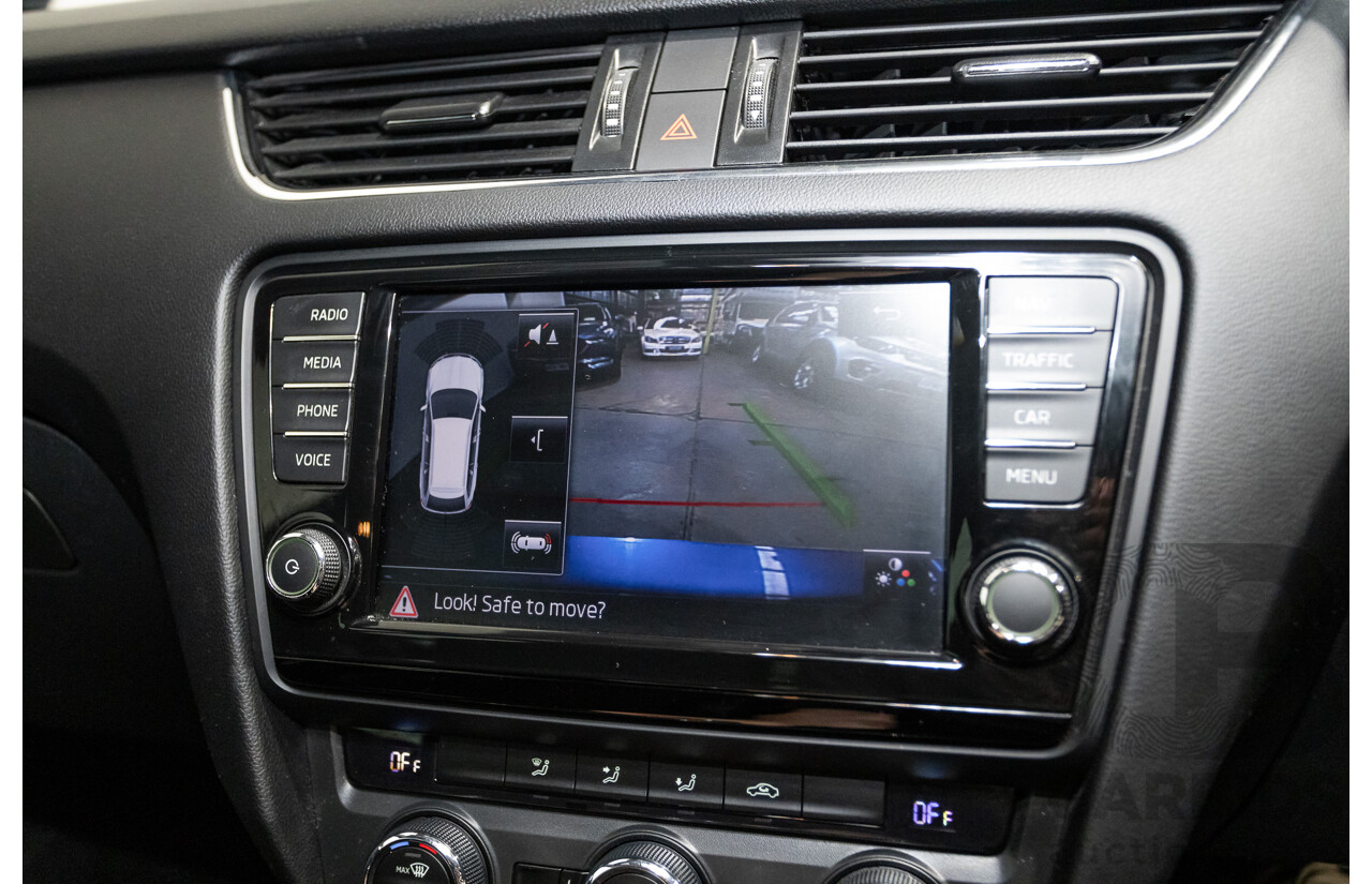 06/2015 Skoda Octavia RS 162 TSI NE MY15 4d Wagon Race Blue Metallic Turbo 2.0L