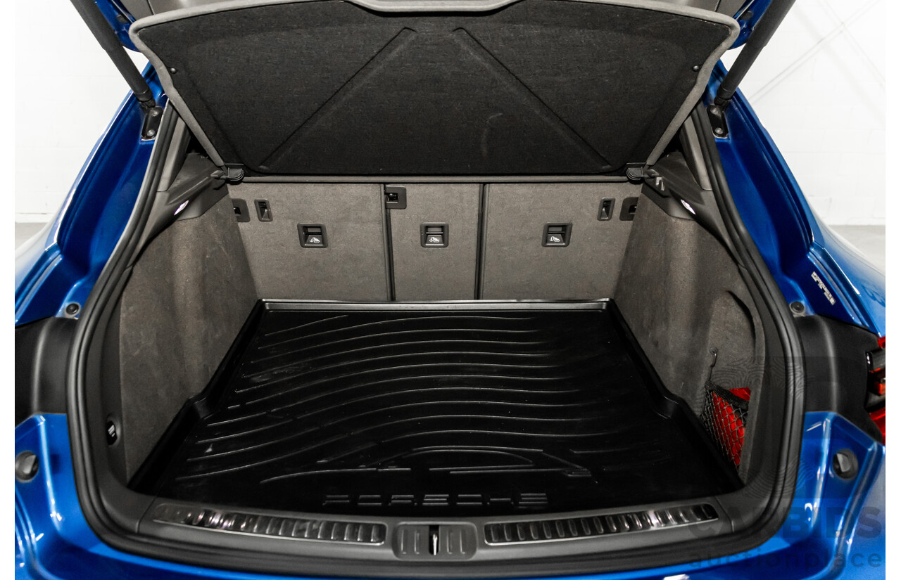 01/2016 Porsche Macan S Diesel (AWD) MY16 4d Wagon Sapphire Blue Metallic Turbo Diesel 3.0L
