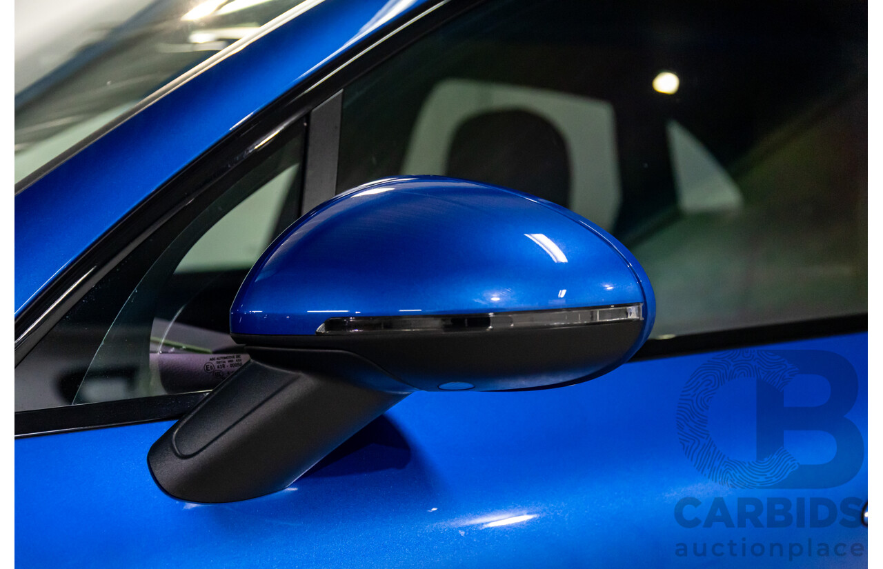 01/2016 Porsche Macan S Diesel (AWD) MY16 4d Wagon Sapphire Blue Metallic Turbo Diesel 3.0L