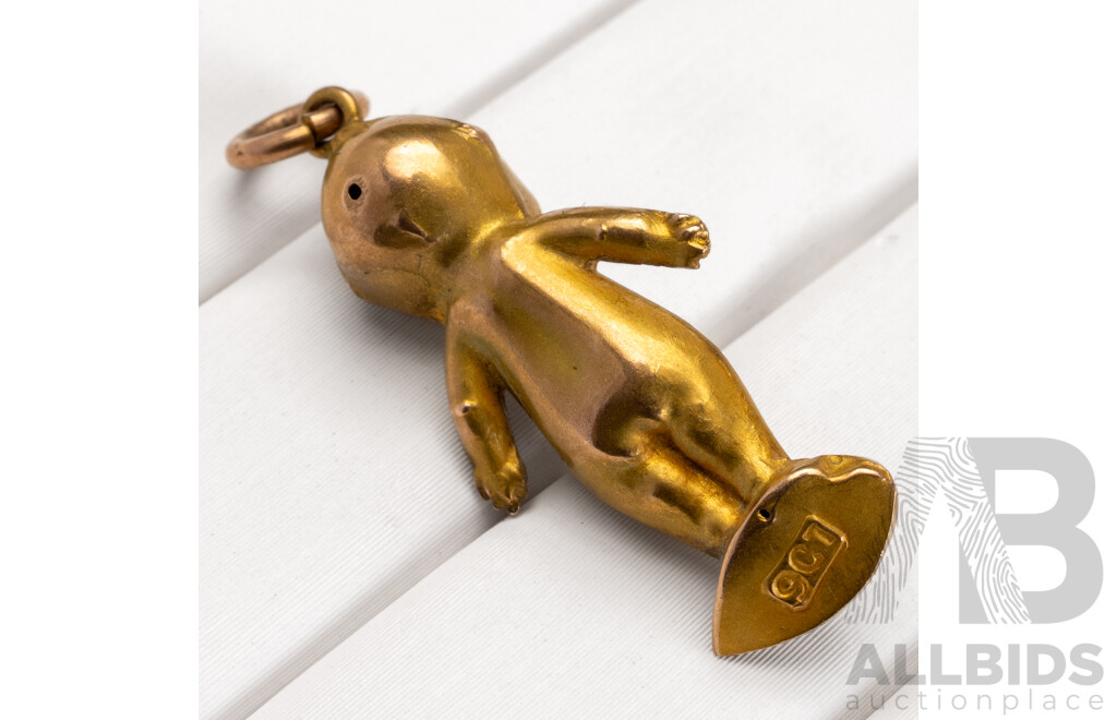 9ct Vintage Kewpie Doll Charm, 30mm Long, 1.09 Grams