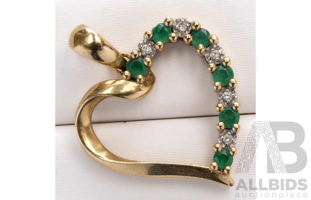 9ct Emerald & Diamond Pendant, 22mm, 1.53 Grams