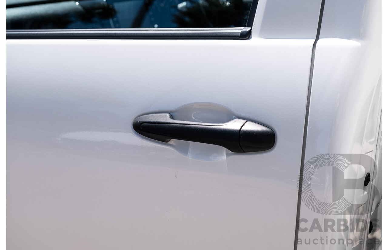 11/2023 Toyota Hilux Workmate (4x2) TGN121R C/Chas Glacier White 2.7L