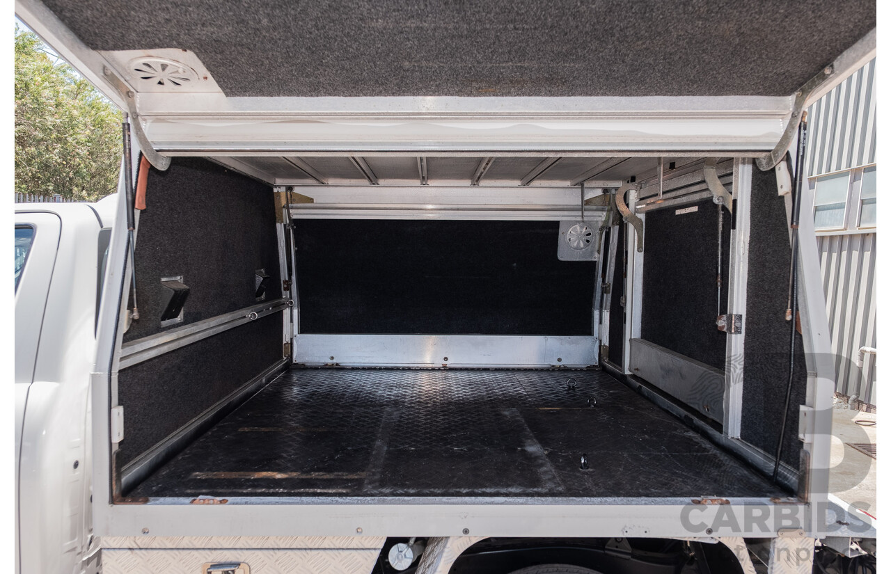 11/2023 Toyota Hilux Workmate (4x2) TGN121R C/Chas Glacier White 2.7L