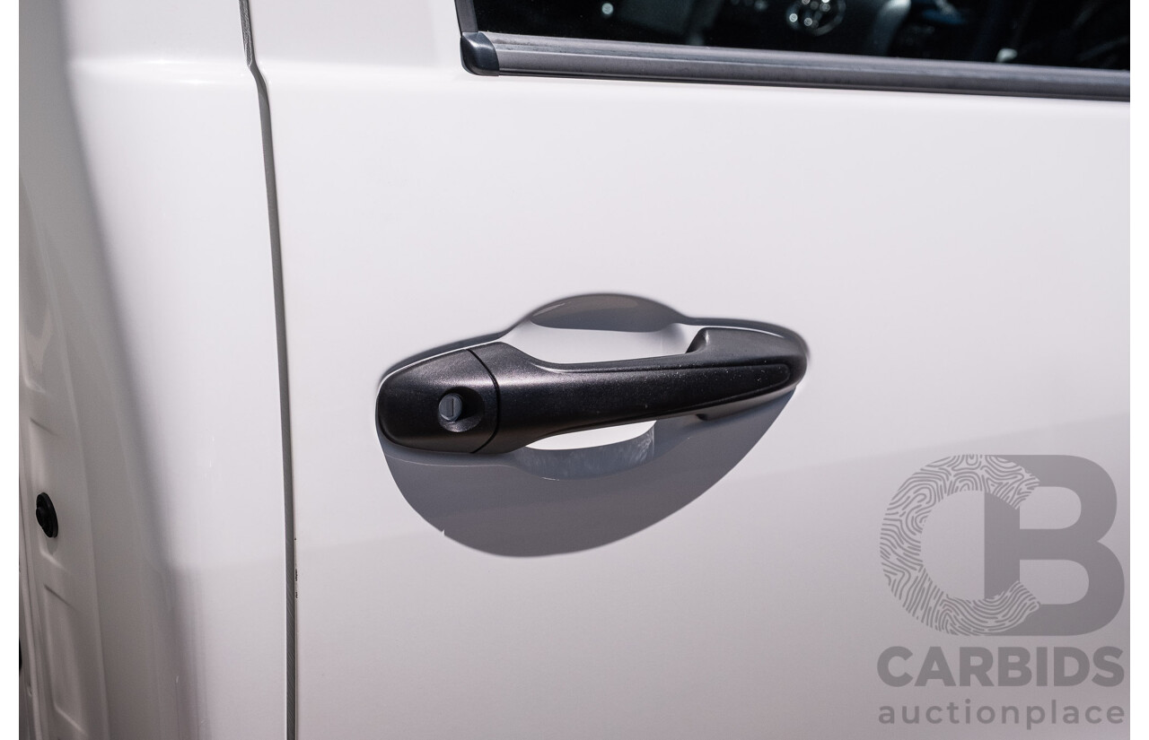 11/2023 Toyota Hilux Workmate (4x2) TGN121R C/Chas Glacier White 2.7L