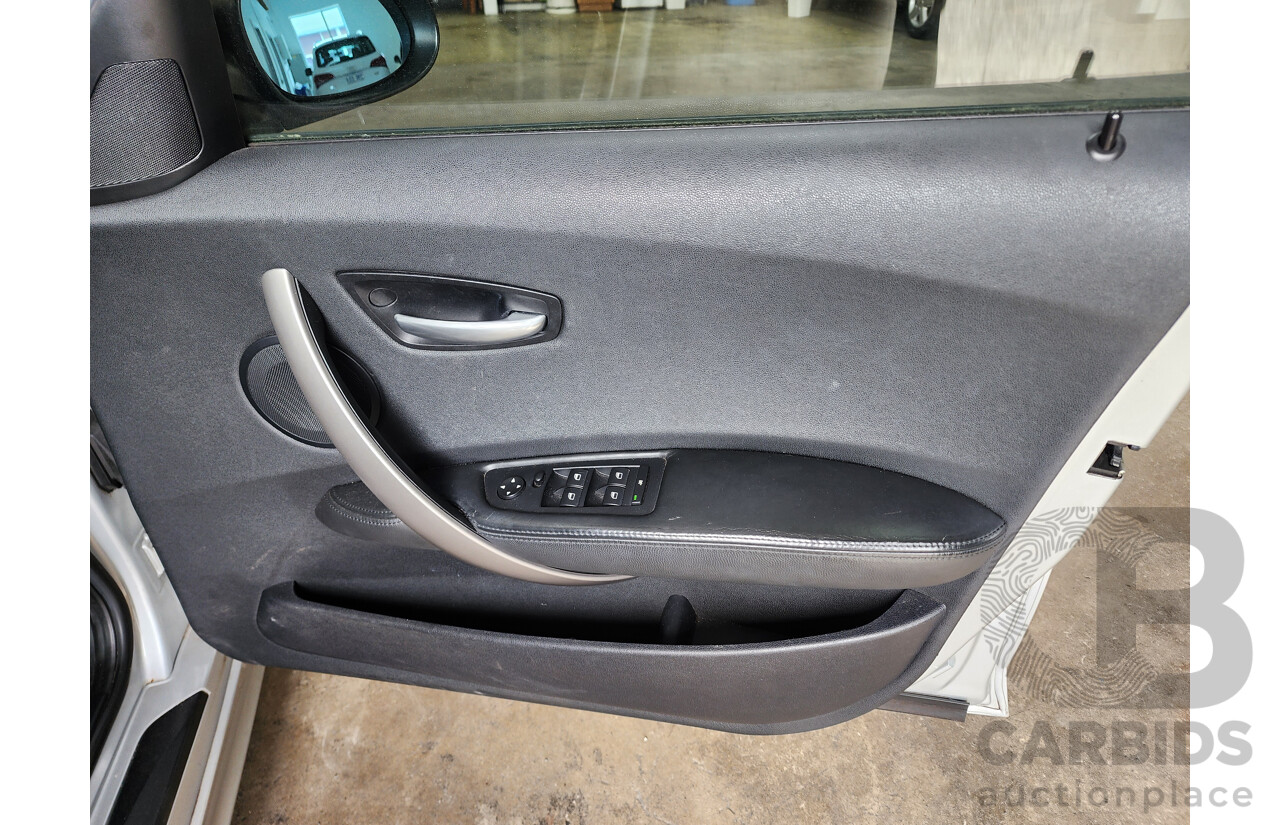 10/2006 Bmw 1 20i E87 5d Hatchback Silver 2.0L