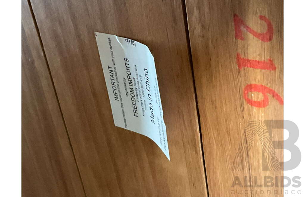 FREEDOM Hensley Coffee Table