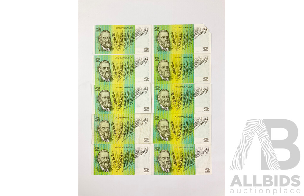 Ten Australian 1985 Two Dollar Notes, R89 Johnston/Fraser Including Three Consecutive LAH 201411 - LAH 201413