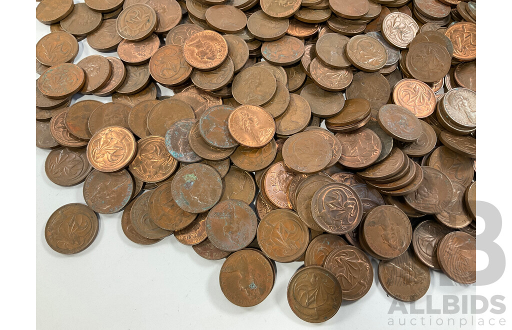 Collection of Australian Two Cent Coins, Examples Spanning 1966 to 1989 - Approximately 2.2 Kilograms