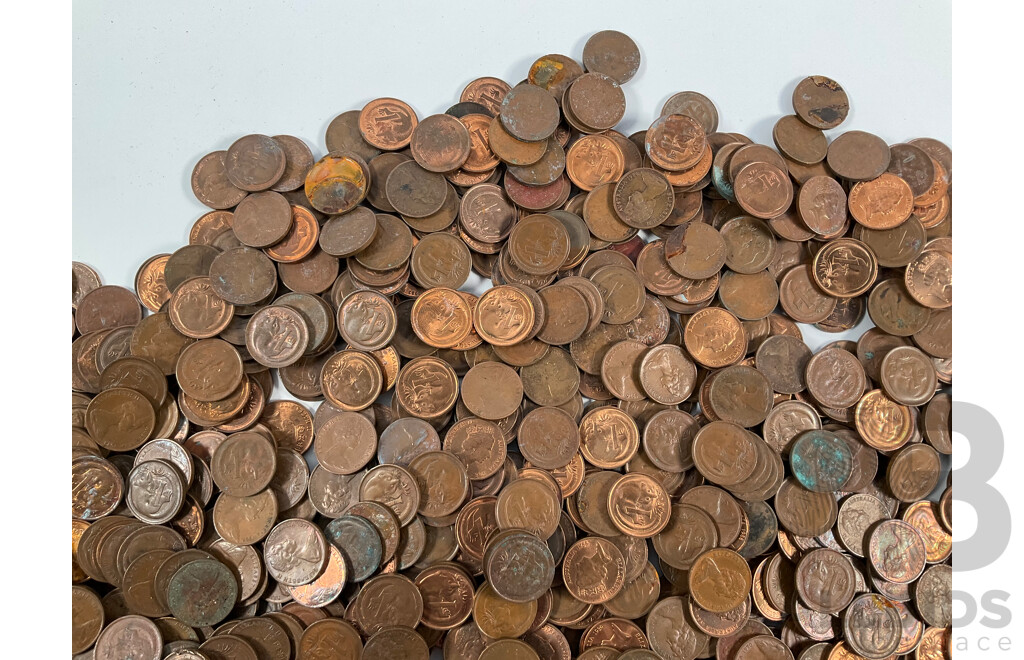 Collection of Australian One Cent Coins, Examples Spanning 1966 to 1989 - Approximately 4.9 Kilograms