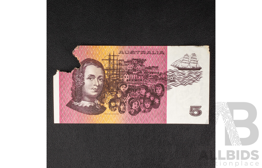 Five Australian Five Dollar Notes Including Two 1985 Johnston/Fraser, Two 1990 Fraser/Higgins, 1991 Fraser/Cole