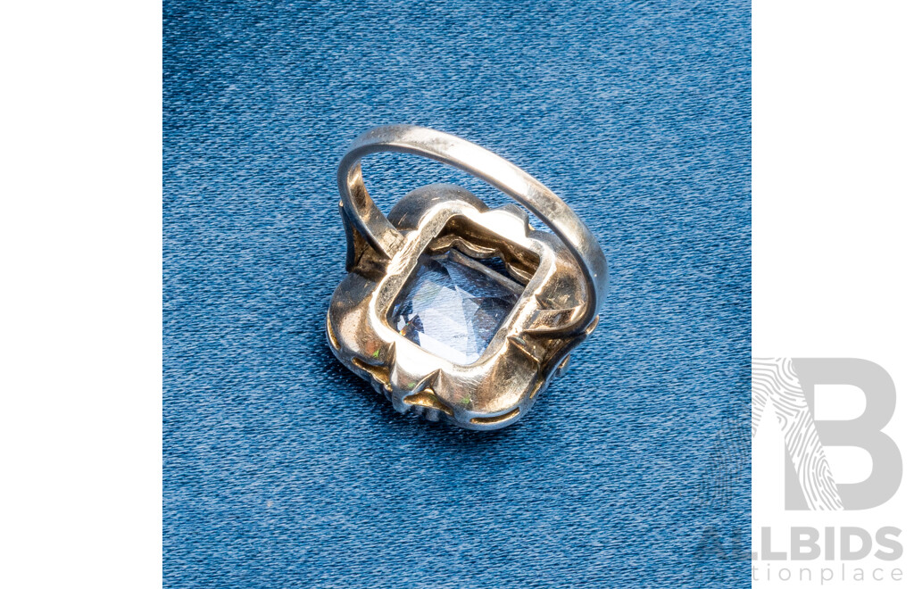 935 Silver Ring with Princess Cut Topaz - Size O