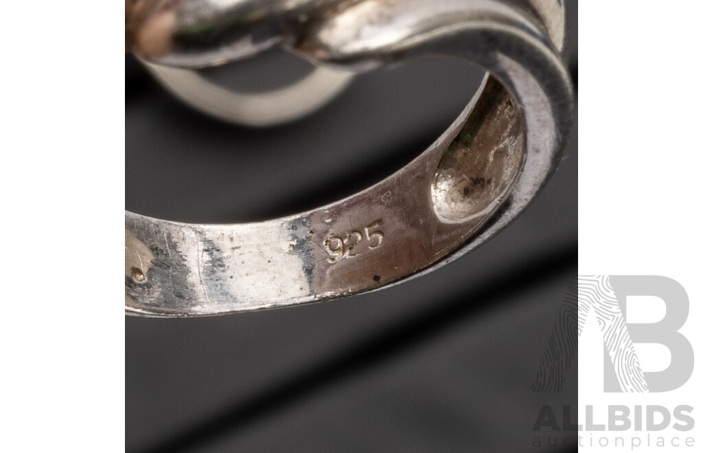 925 Sterling Silver Rings. Lot of 8 - 27.57gms