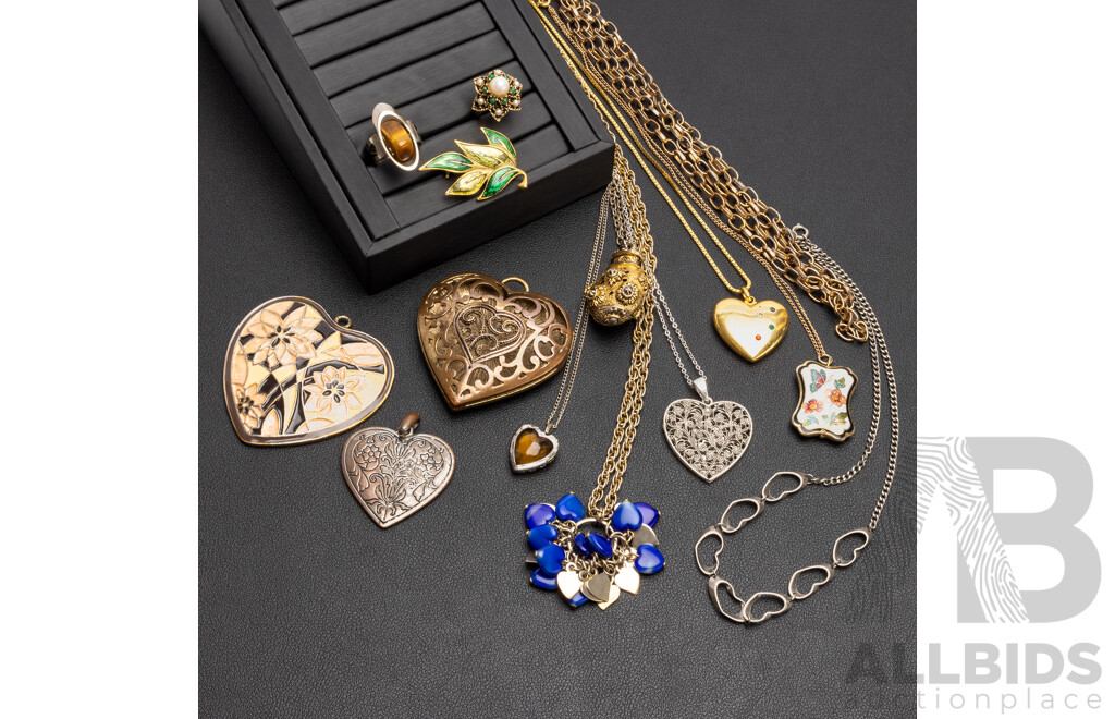 Assorted Costume Jewellery, Pendants, Chains, Earrings, Rings - Lot of 14