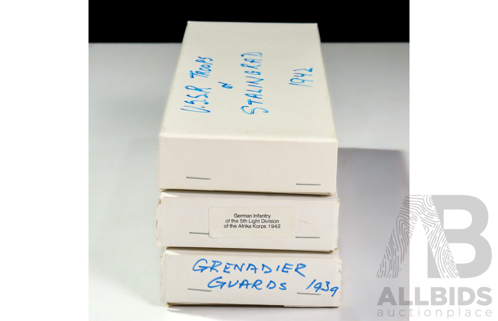 Vintage Cast Lead WW2 Military Figures, 1942 USSR Troops at Starlingrad, 1942 German Infantry of the 5thlight Division of the Africa Corps, 1939 Grenadier Guards