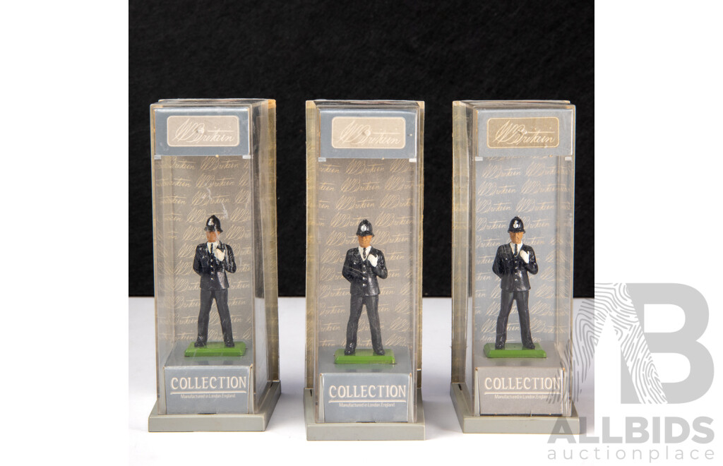 Three W. Britain Cast Lead London Metropolitan 'Bobby' Police Officers