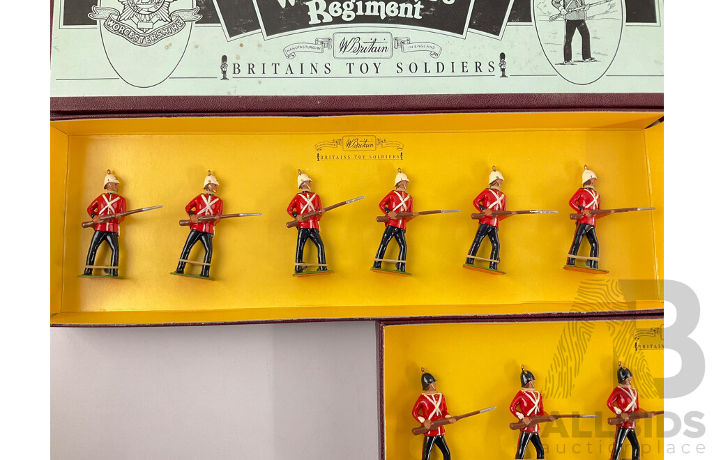 Vintage Britains Cast Lead Goldstream Guards with Worcestershire and Essex Regiments, Made in England