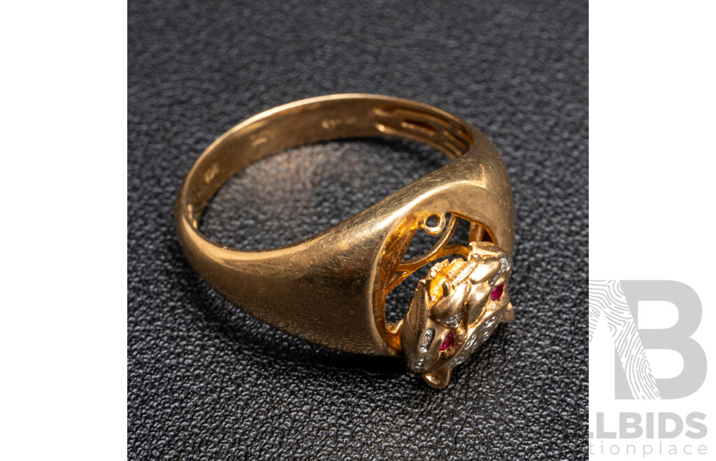 9ct Diamond & Ruby Set Jaguar Head Ring, TDW 0.02ct, Size S1/2, 4.73 Grams