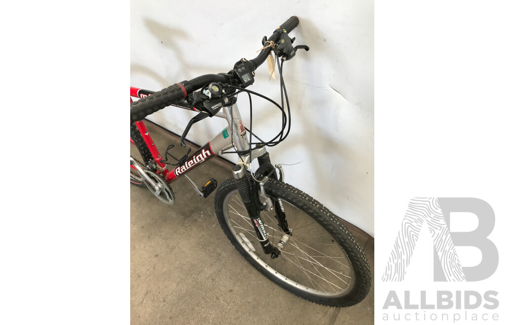 Raleigh M600 21 Speed Mountain Bike