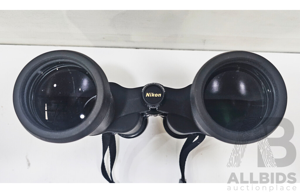 Nikon (A211) Aculon 10x42 Binoculars