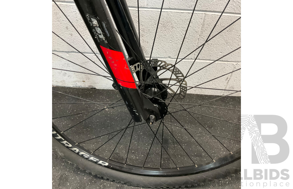 TREK Marlin 5 Mountain Bike 15.5 Inch Red Bike