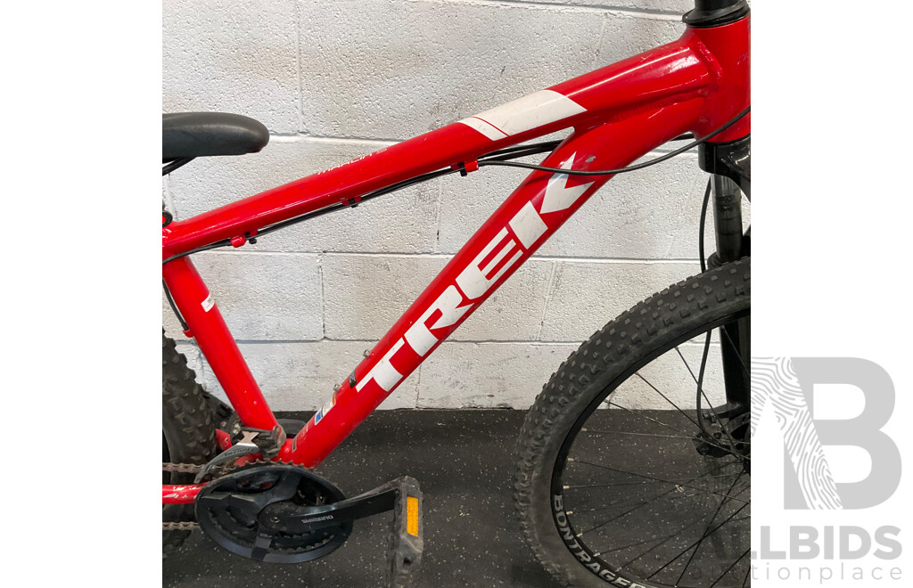 TREK Marlin 5 Mountain Bike 15.5 Inch Red Bike