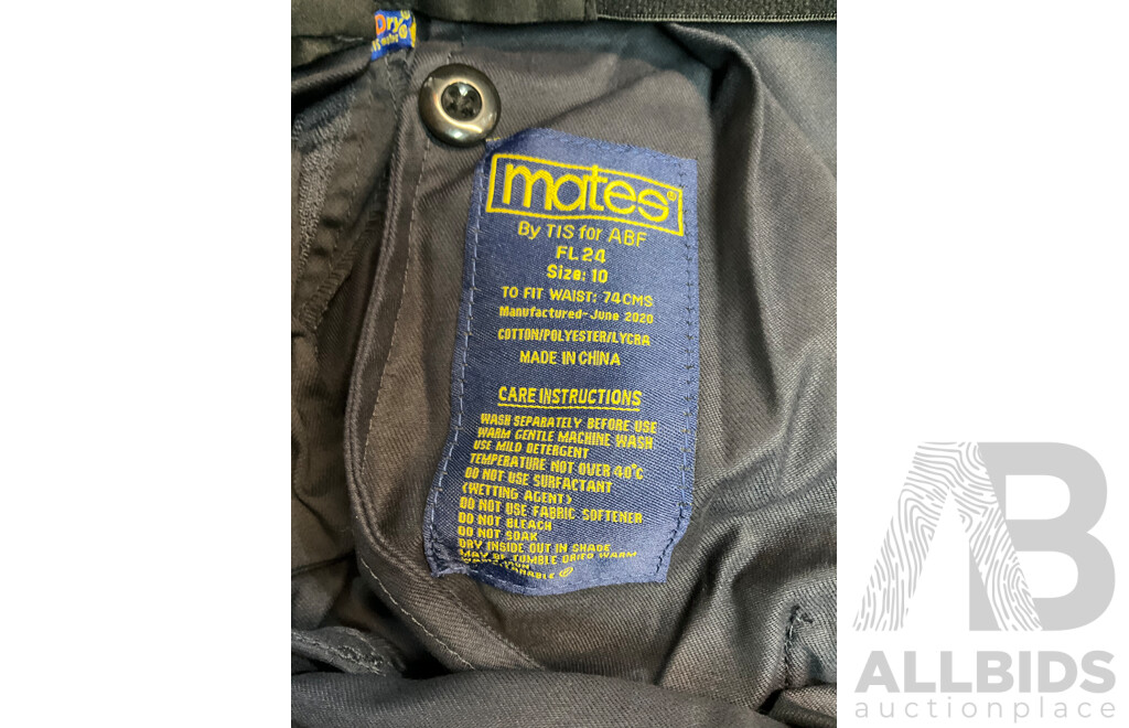 BLUNDSTONE Safety Boots and Pants - Lot of 3