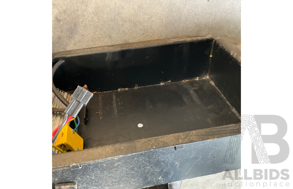 Spare & Repair - NCM 28 '' Frame with Front Wheel &  Cheng Shine Tire Size 26'' & E-scooter