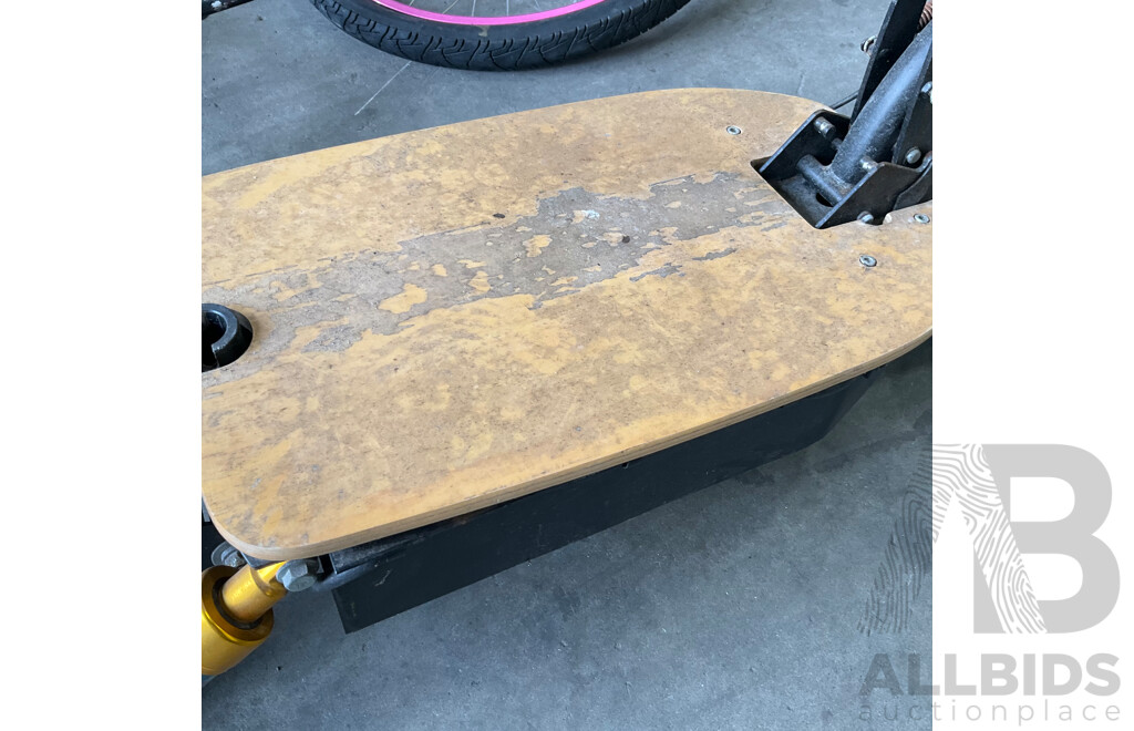 Spare & Repair - NCM 28 '' Frame with Front Wheel &  Cheng Shine Tire Size 26'' & E-scooter