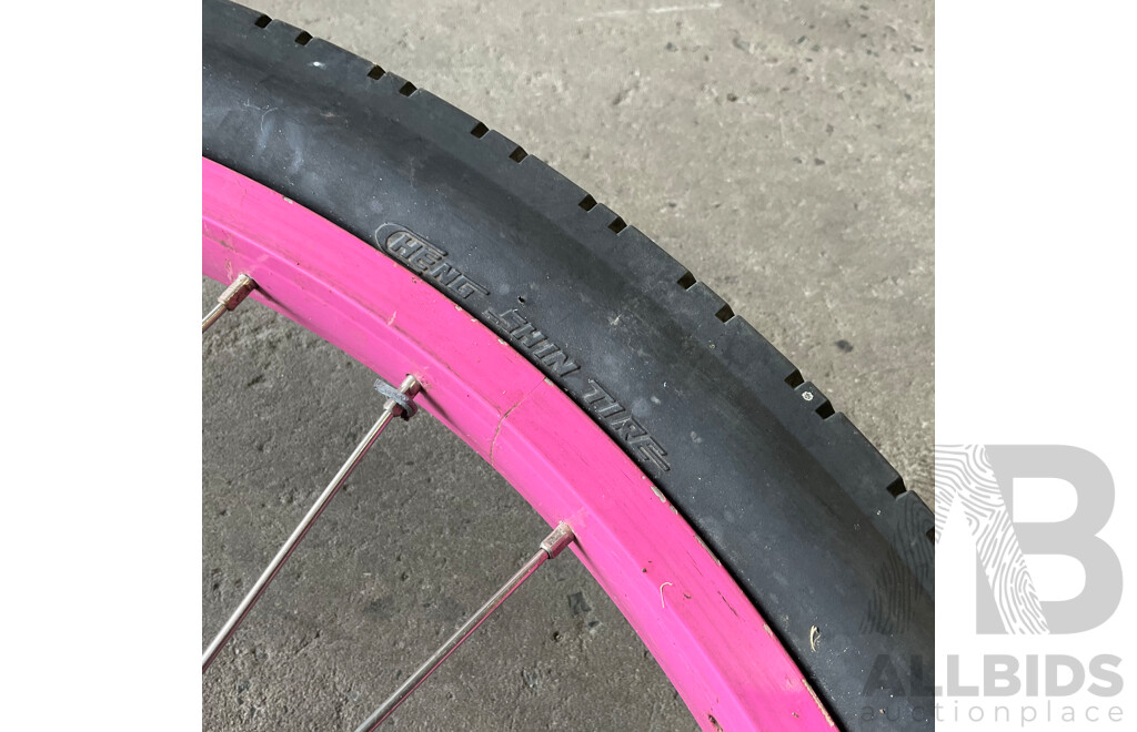 Spare & Repair - NCM 28 '' Frame with Front Wheel &  Cheng Shine Tire Size 26'' & E-scooter