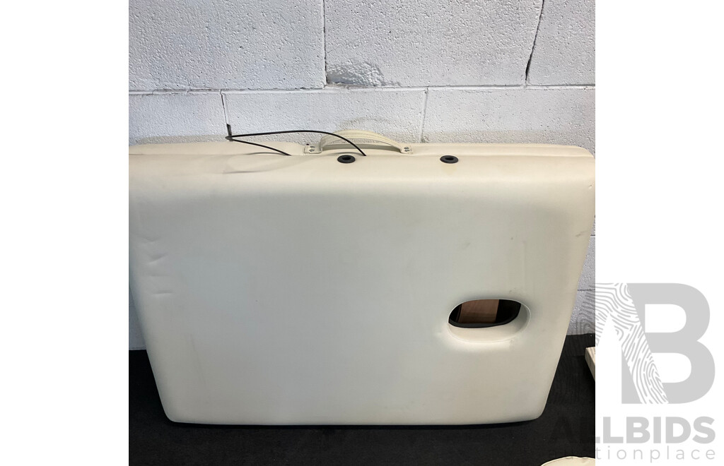 Crane Massage Table with Carry Bag